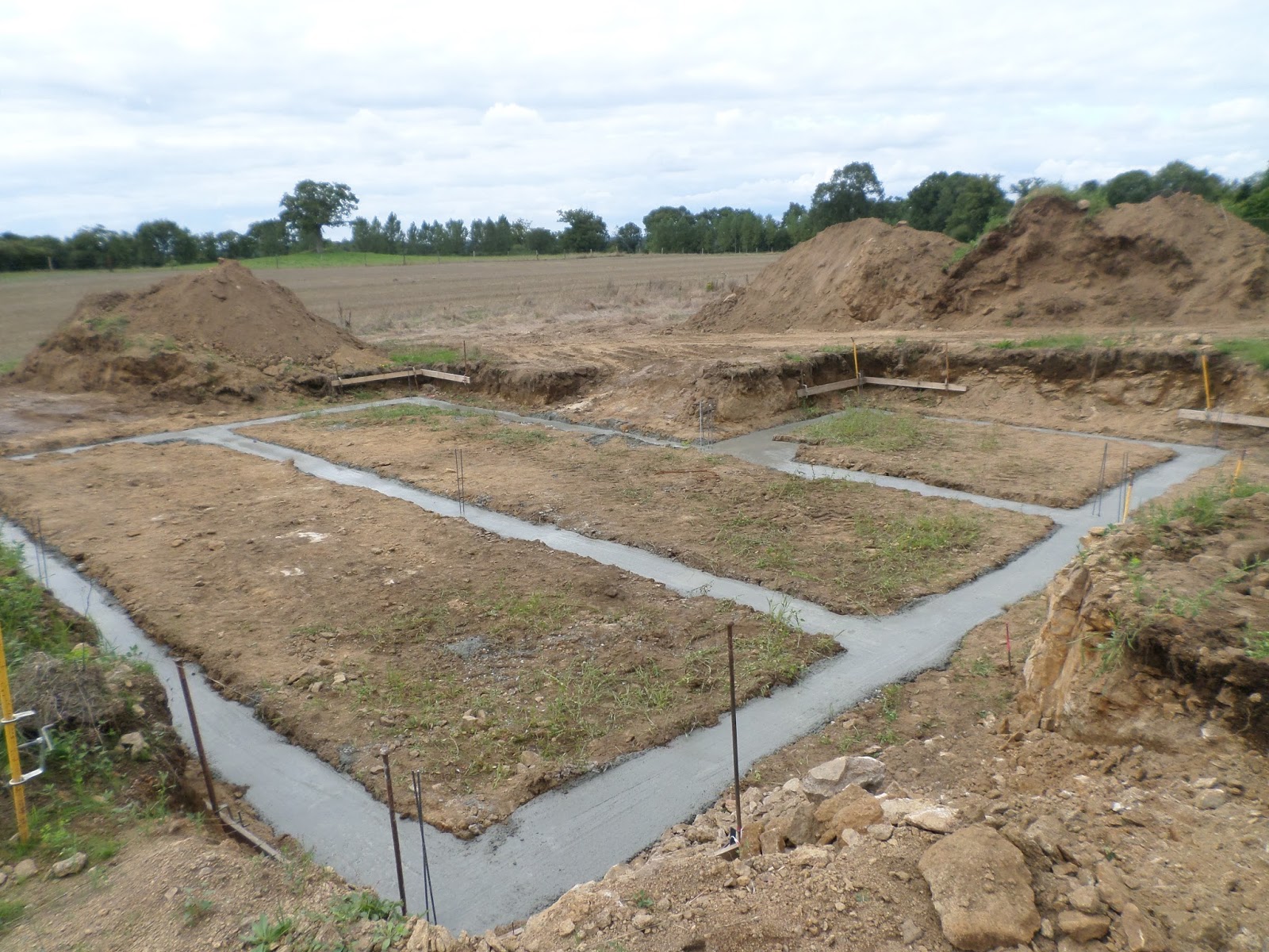 Autoconstruction Basse Normandie Fouilles en rigole et coulage du