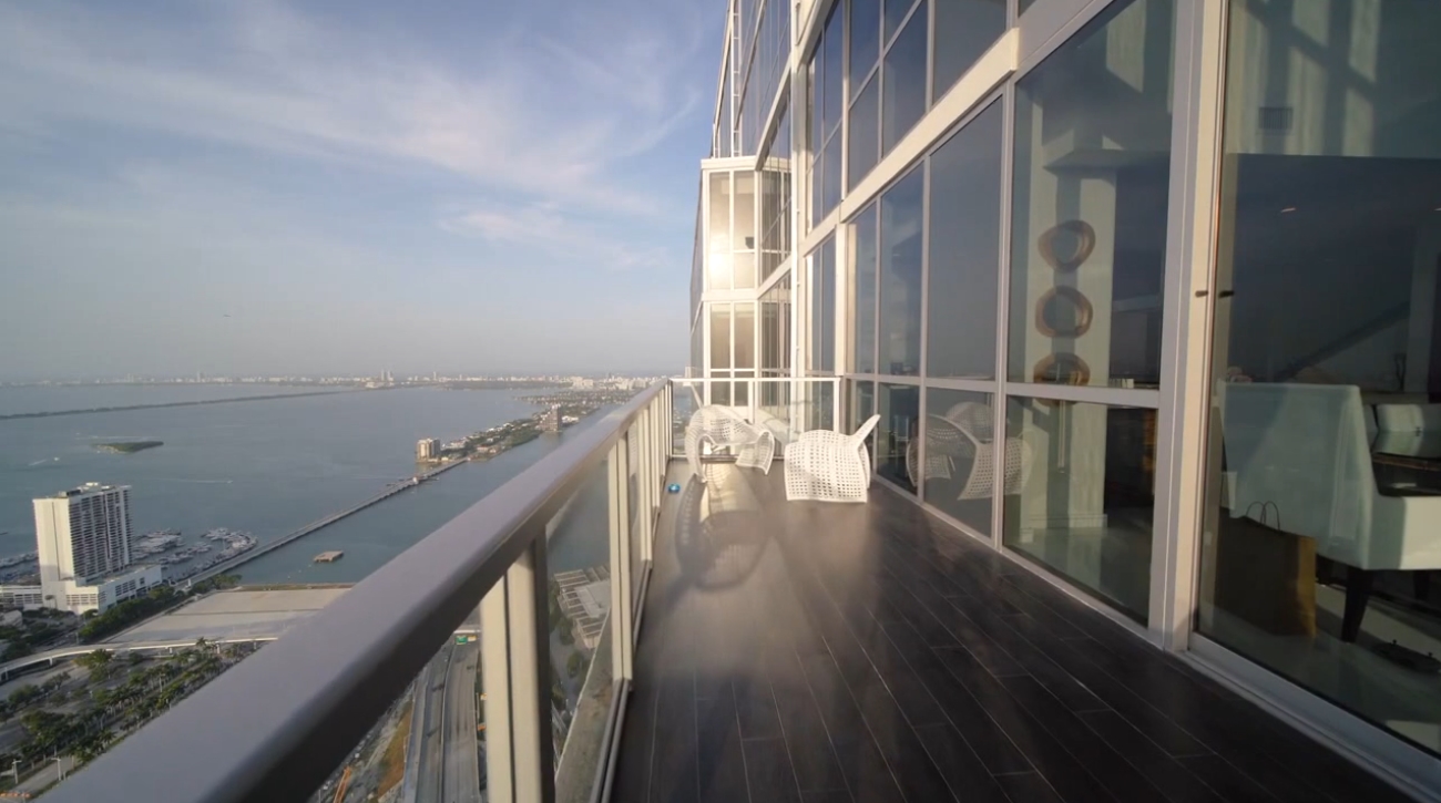 13 Photos vs. 1100 Biscayne Blvd. #6307, Miami Condo Interior Design Tour