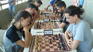 Equipes de xadrez de escolas públicas disputam campeonato absoluto