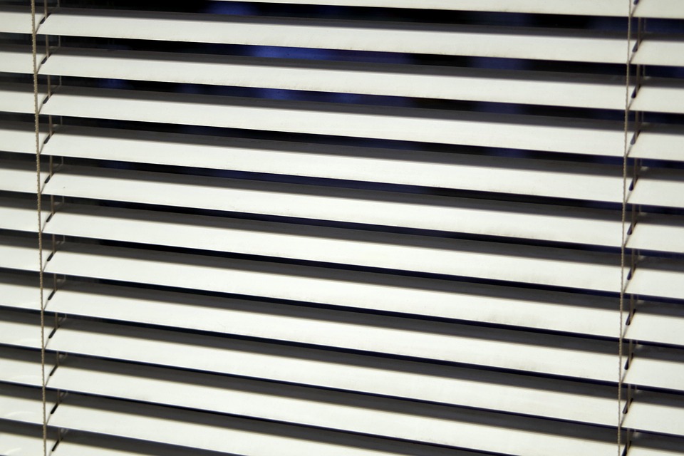 Vinegar Uses How to Clean Mini Blinds without Taking Them Down Super