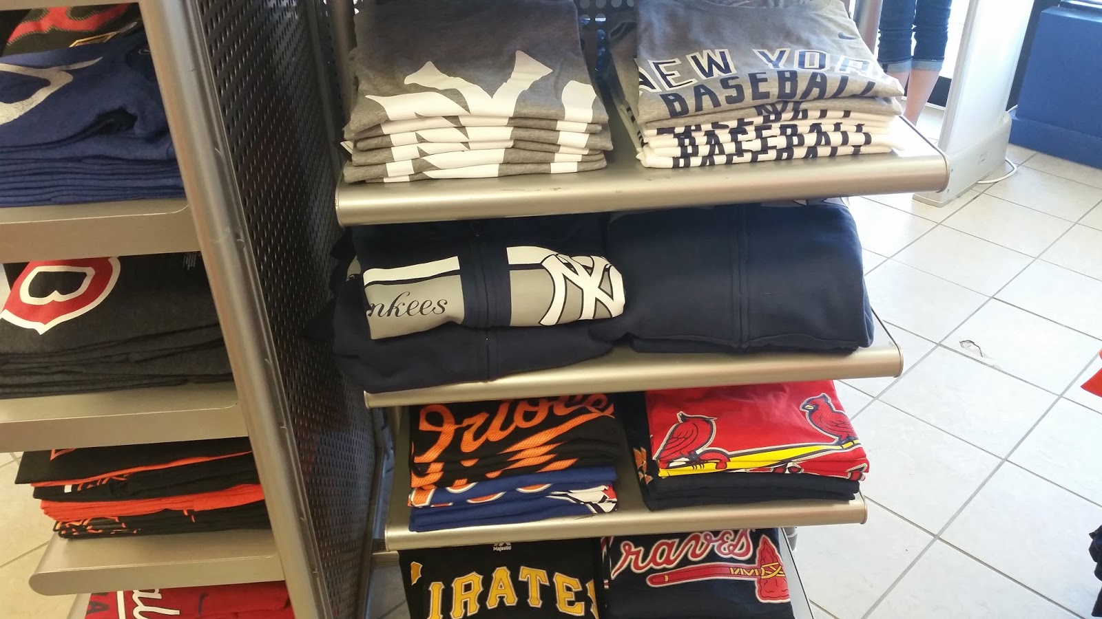 Jade's World Fanzz sports store