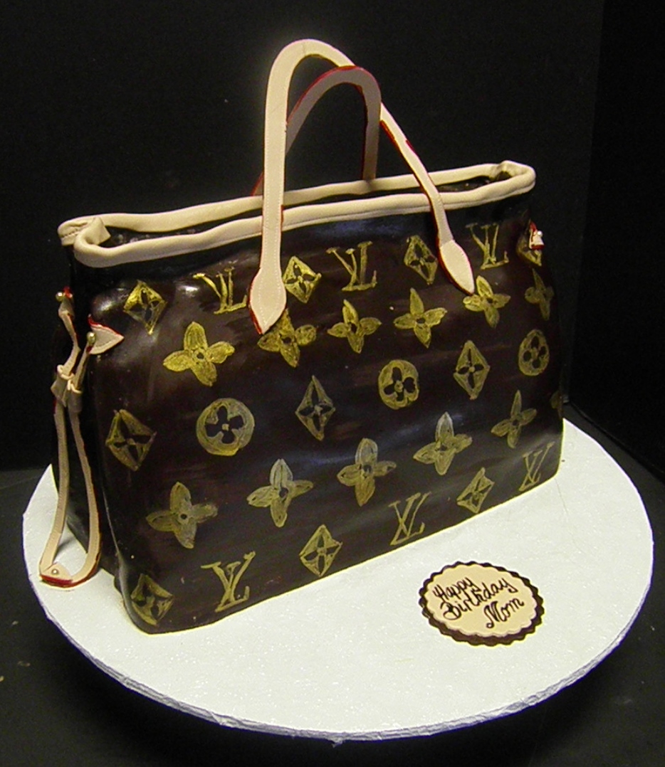 Edita&#39;s Cakes: Louis Vuitton Purse Cake