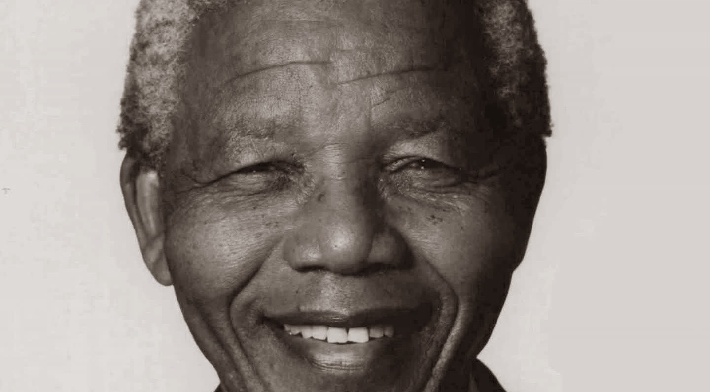 Легендарное лицо. Нельсон Мандела. Нельсон Мандела фото. Нельсон Мандела против апартеида. Нельсон Мандела портрет.