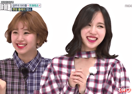 [주간아이돌] 오늘자 트와이스 움짤 Part.1 단체샷 위주.gif | 인스티즈