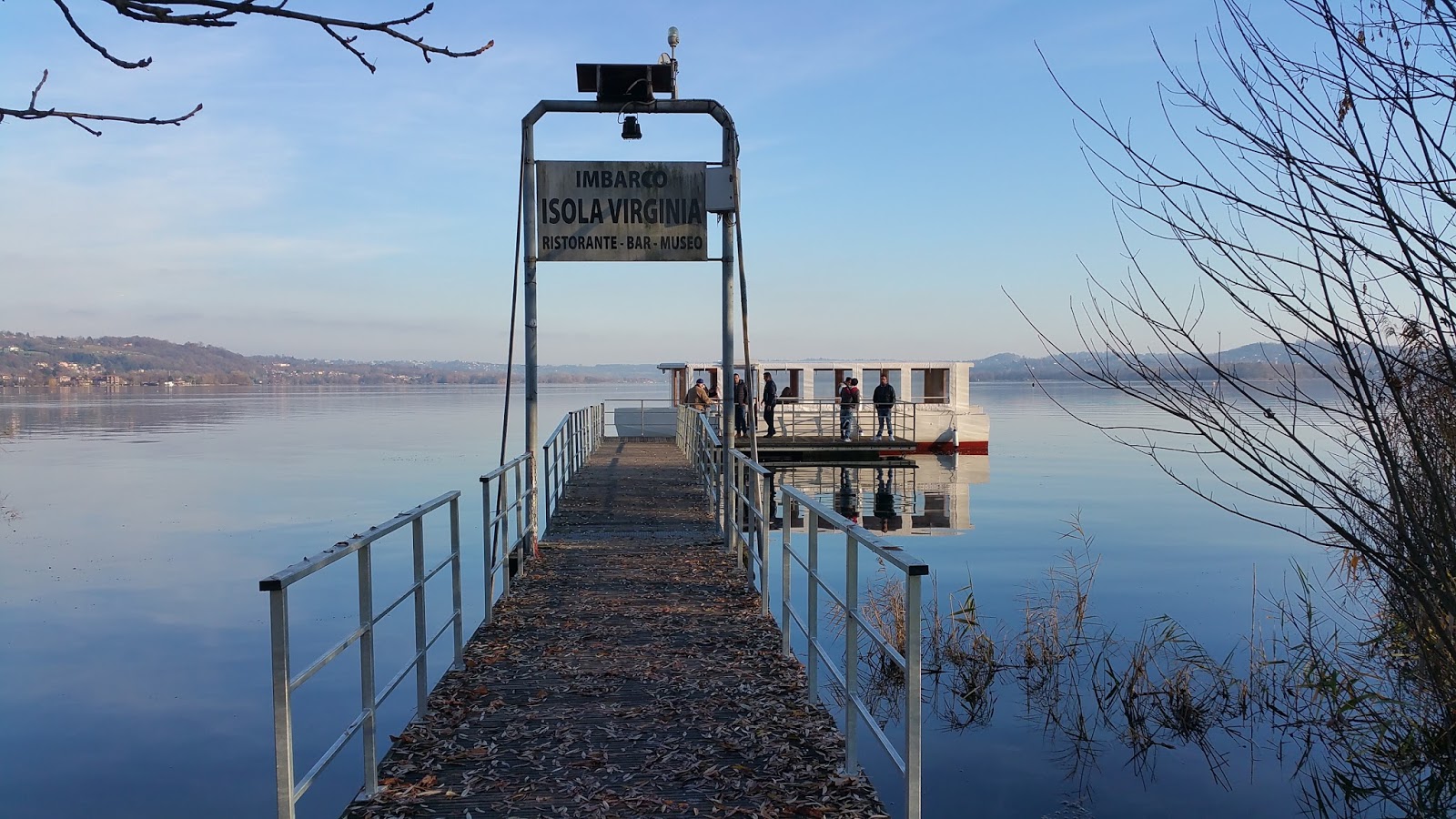 Cubo Viaggiatore Pista ciclabile dei Laghi di Varese e Comabbio Cubo Viaggiatore Pista ciclabile dei Laghi di Varese e Comabbio