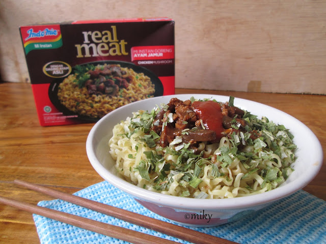 Review Indomie Real Meat Ayam Jamur
