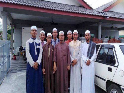  www.bidikkabar.com/2017/05/9-pemuda-aceh-jadi-imam-shalat-tarawih.html?m=1