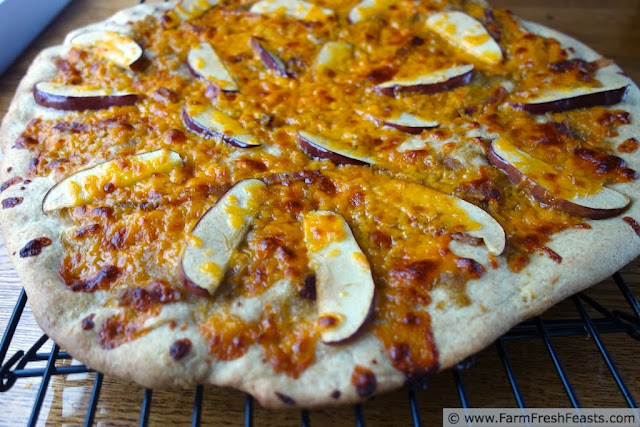 Cheddar Apple Onion Bacon Pizza | Farm Fresh Feasts