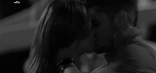 tumblr_m98on4AImP1qha21xo1_500.gif