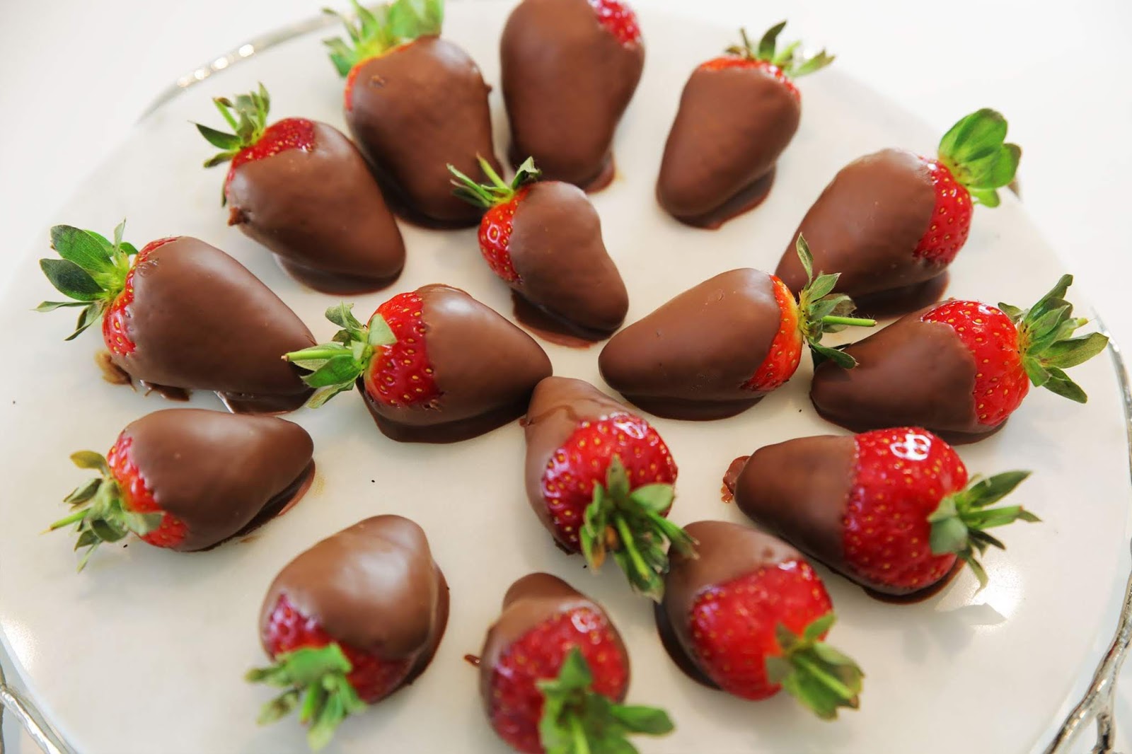 CHOCOLATE COVERED STRAWBERRIES CHOCOLATE COVERED STRAWBERRIES