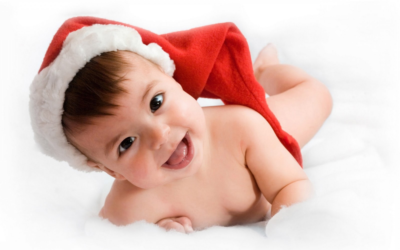 Free Sweet Cute Babies Smile Desktop Wallpapers HD