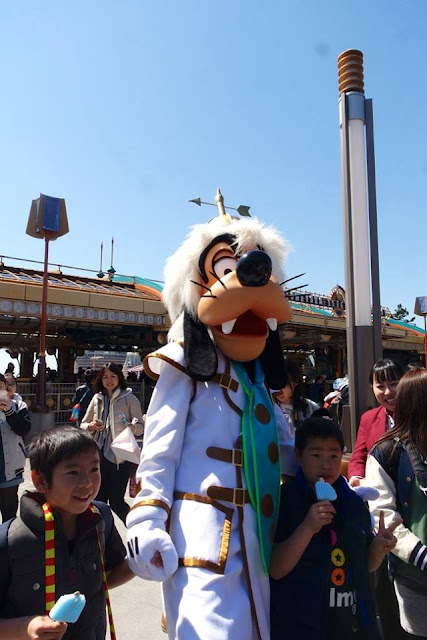 10D9N Spring Japan Trip: Characters Meet and Greet at Tokyo Disneysea