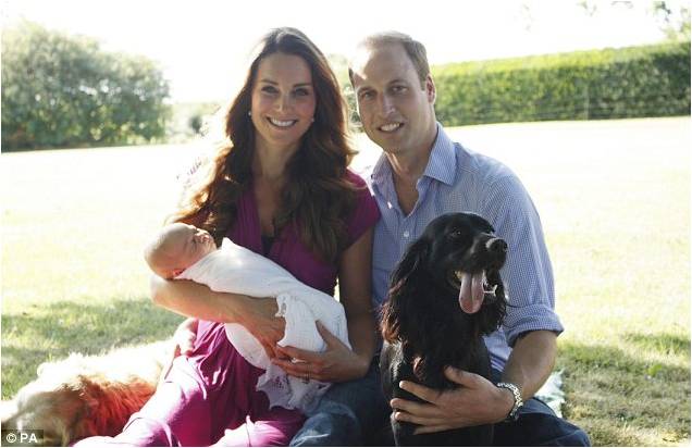 Celebrity Looks: Duchess of Cambridge, Kate Middleton wears Seraphine for first family photo