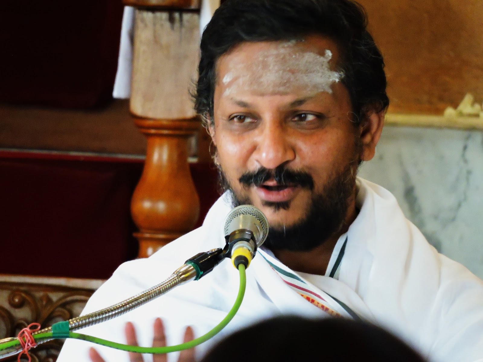 GREENLAND ASHRAM: Satsang by Nochur Venkataraman retreat by Poornima