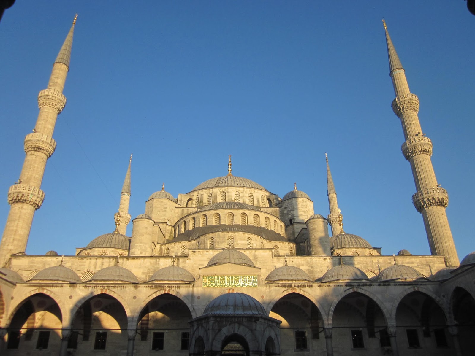 стамбул здания. стамбул любовь моя. голубая мечеть сверху. михраб в мечети.