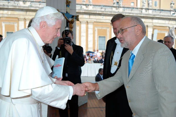 Tomasz Rut during the meeting with Pope Benedict in Vatican