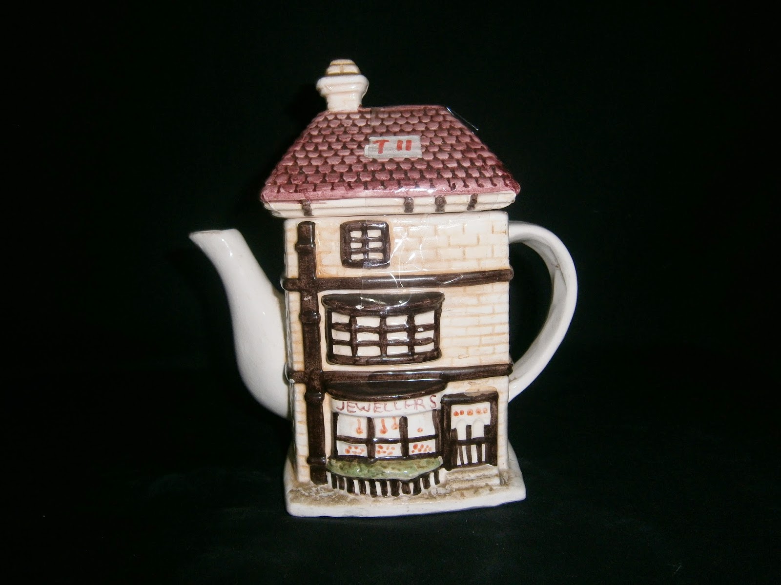 STOCK CLEARANCE SALE NOVELTY TEAPOTS