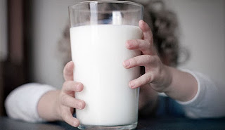 فوائد الحليب للشعر - الحليب والشعر