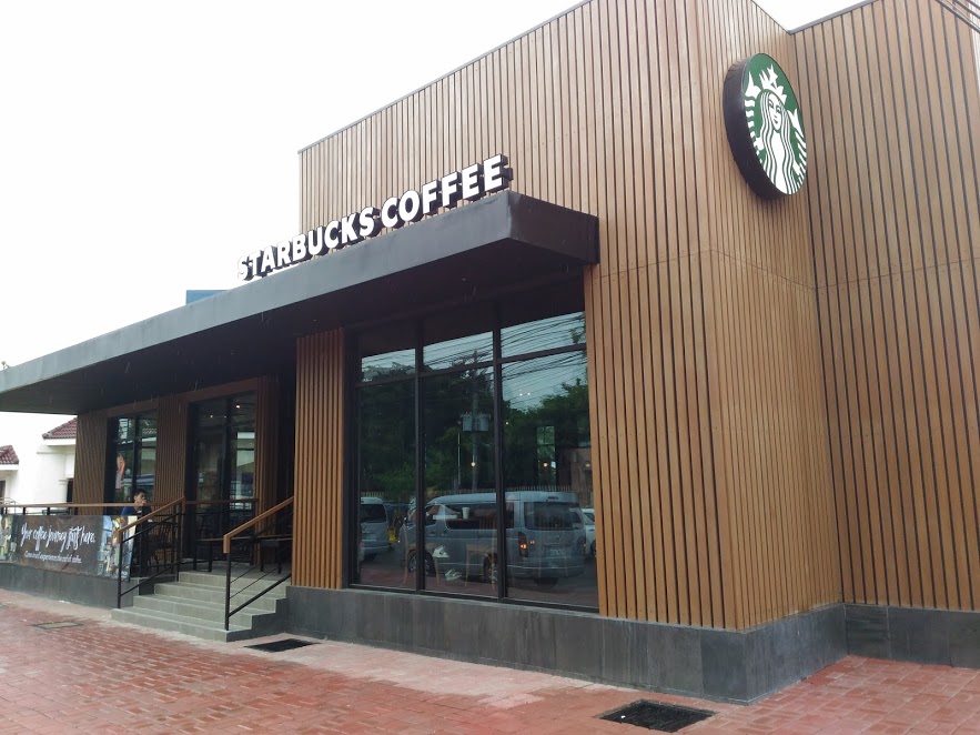 I Checked Out the Coffee Experience Bar at the Latest Starbucks Store