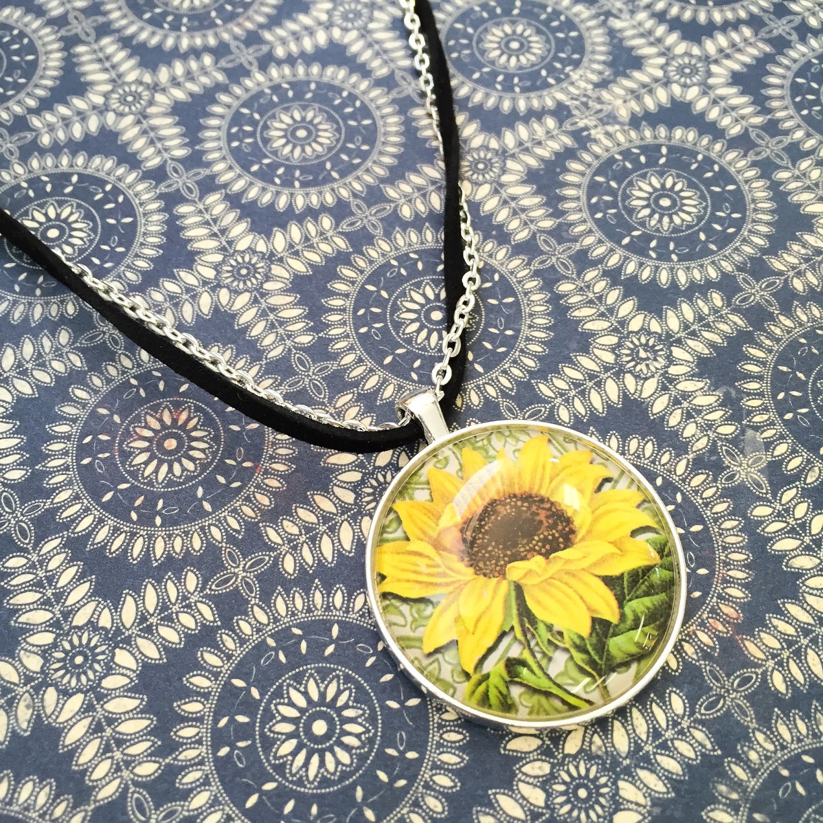 Craft Fantastic Blog Faux Leather Necklace 5 Ways!