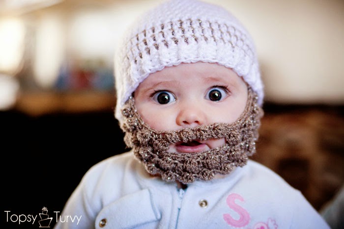 Ребенок с бородой. Бородатый ребенок. Малыш с бородой. Детская шапка с бородой.