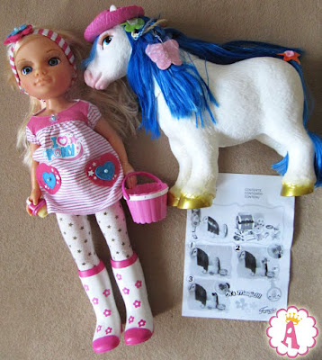 Что входит в набор с куклой Нэнси и лошадью пони Nancy and Her Fantasy Pony Famosa