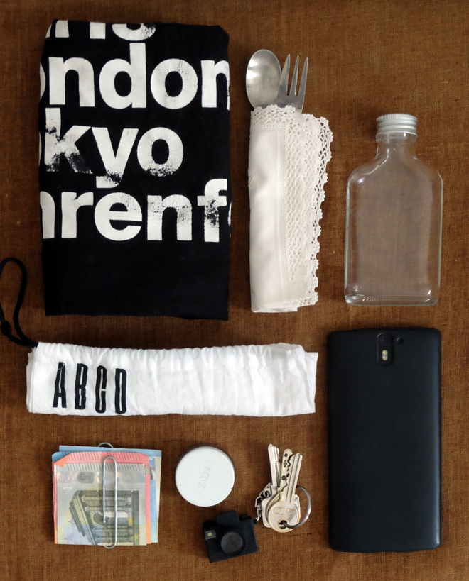 Zero Waste unterwegs | simpel + günstig | ein Blick in die Tasche | Minza will Sommer Zero Waste To Go, unterwegs Müll vermeiden, ein Blick in die Handtasche, Zerowastekit, Müll vermeiden auf Reisen, ohne Plastikmüll bei Veranstaltungen