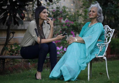 Sonam Kapoor in conversation with Waheeda Rehman cute photo gallery