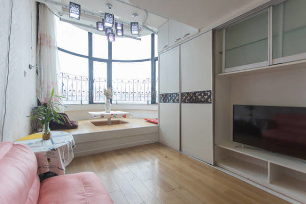 田青在北外灘的公寓房