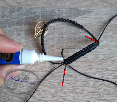 bransoletki DIY ze sznurka - zabezpieczanie plecionki