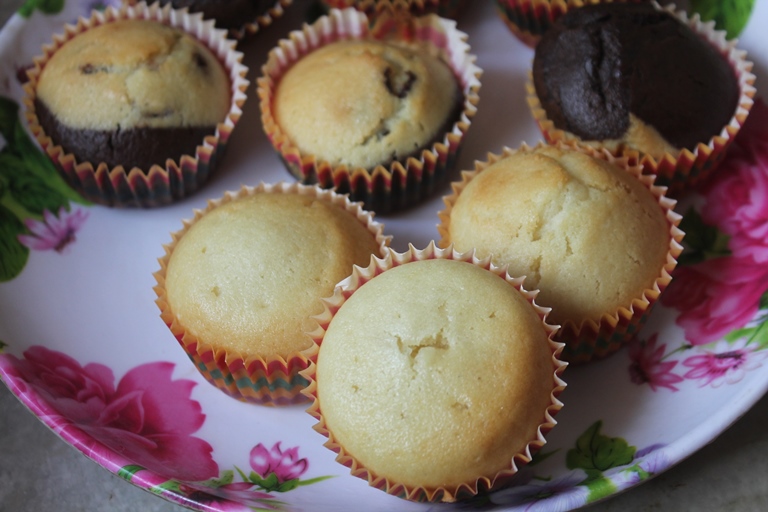 Eggless Vanilla Muffins Recipe Yummy Tummy