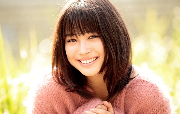 suzu hirose voice actress mmpr the movie 2017 red pink ranger japanese dub cast suzu hirose voice actress mmpr the movie 2017 red pink ranger japanese dub cast