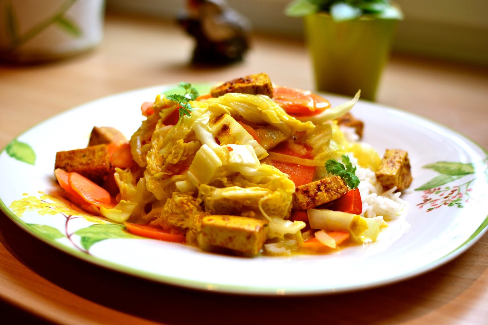 Chinakohl-Curry mit Reis und Tofu | RUN WITH LARS