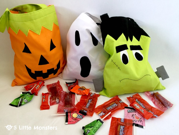 Tutorial to make your own classic halloween trick or treat bags including a pumpkin, a ghost or frankenstein #trickorsweet #ad