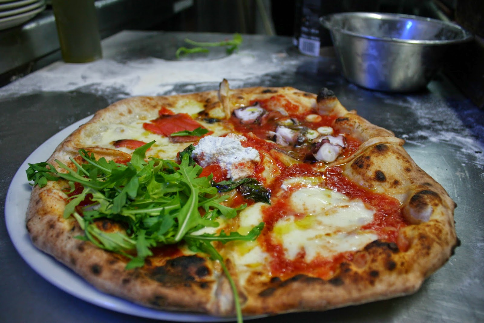 Pizza... passione napoletana Antica Pizzeria Port'Alba