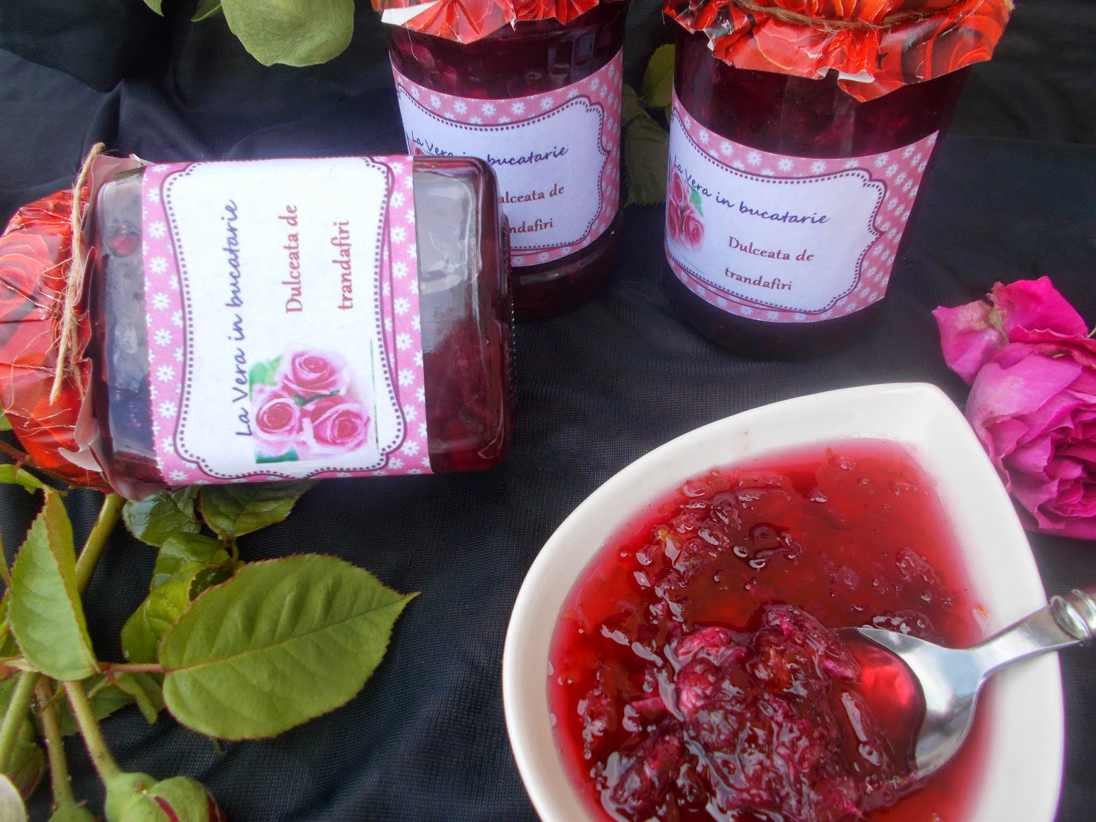 Dulceata de trandafiri