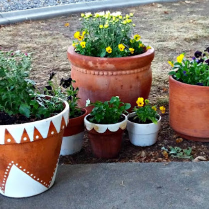 Dressed Up Flower Pots - Weekend Yard Work Series