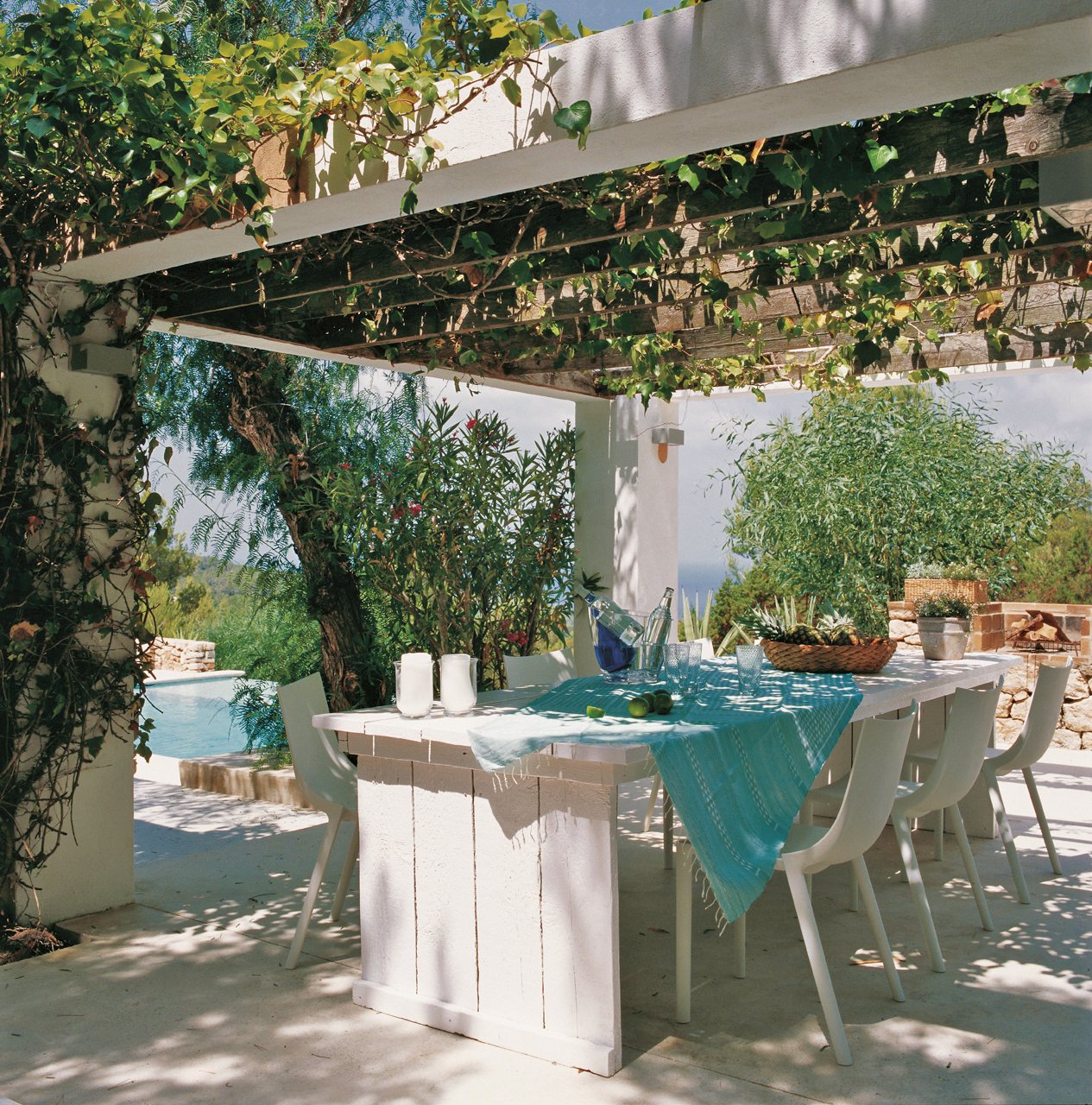Mom's Turf: White Mediterranean Home in Ibiza with Pool and Amazing Vi...