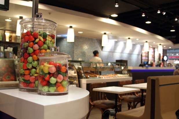Top Airports for Food on Your Business Travels