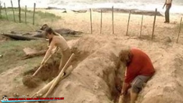 Kisah Nyata: Setelah Dikubur Mayatnya Hidup Kembali 'Video'