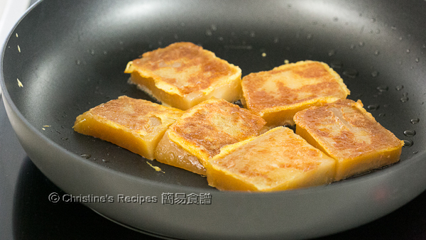 Pan-fry Chinese New Year Cake