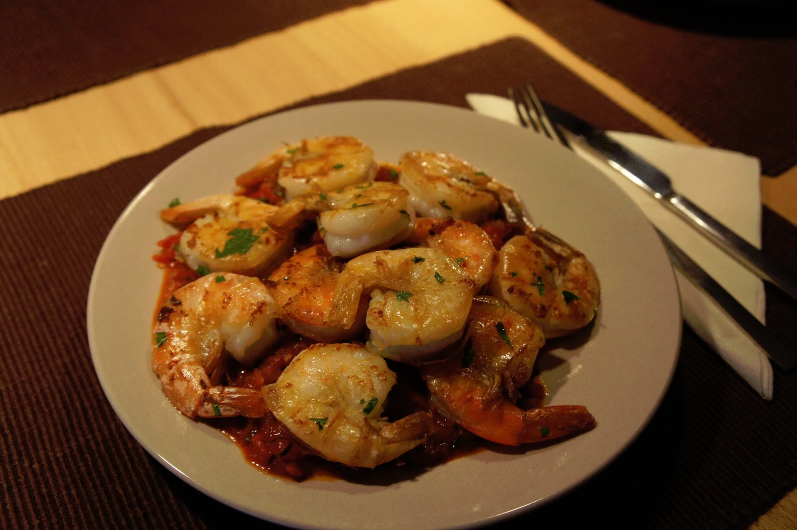 Kochkunst : Scampi auf Tomaten-Paprika Sugo Kochkunst : Scampi auf Tomaten-Paprika Sugo