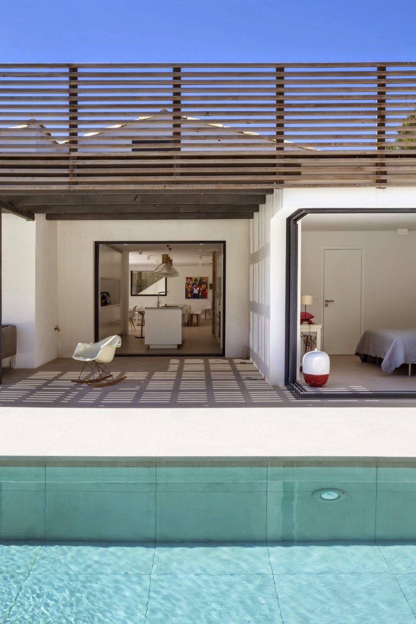 Hogares Frescos: Residencia Con Espacios Al Aire Libre, Paneles De