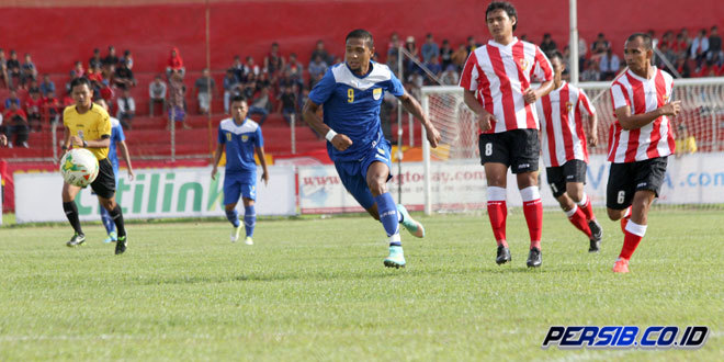  di laga perdana Piala Wali Kota Padang  JejakPedia.com :  Di Balik Kemenangan Persib atas PSP Padang 3-0