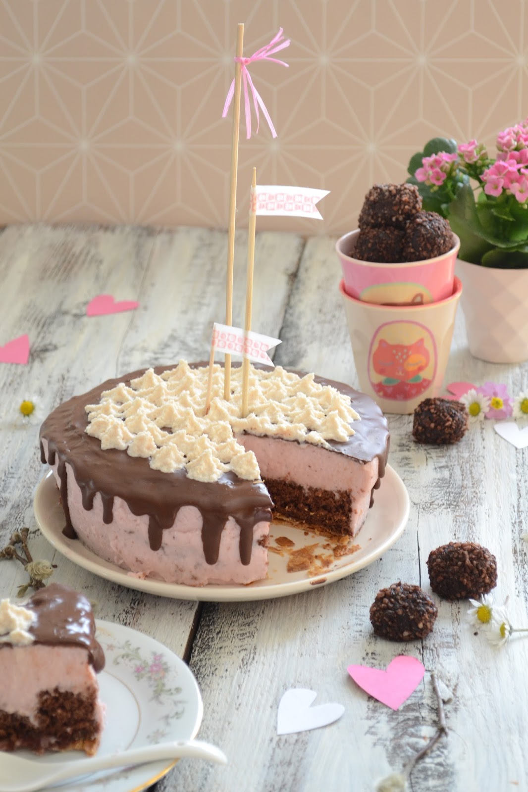 Woha! Valentinstorte mit Schokolade und Erdbeerquark | hopefray