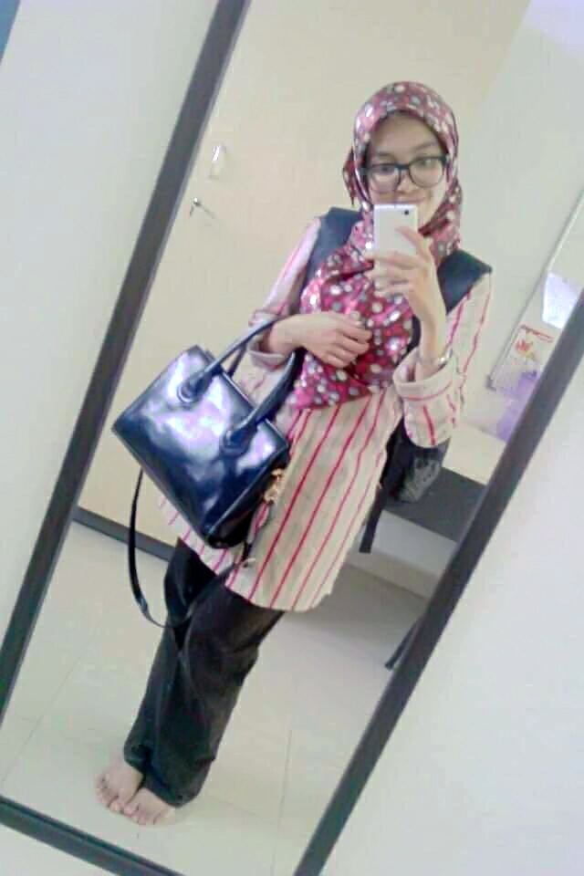 Jilbab Pantat Besar #001