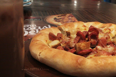 www.CHIPPEIDO.co.vu_chippeido_kuliner_makan enak gak takut kanker_pizza hut_review_surabaya_indonesia_amerika_pizza_molor_mozzarella_keju