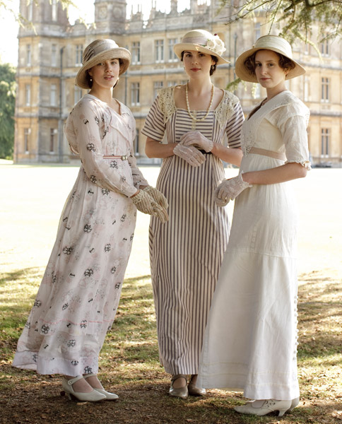 The OAK: How to Dress in Downton Abbey Style