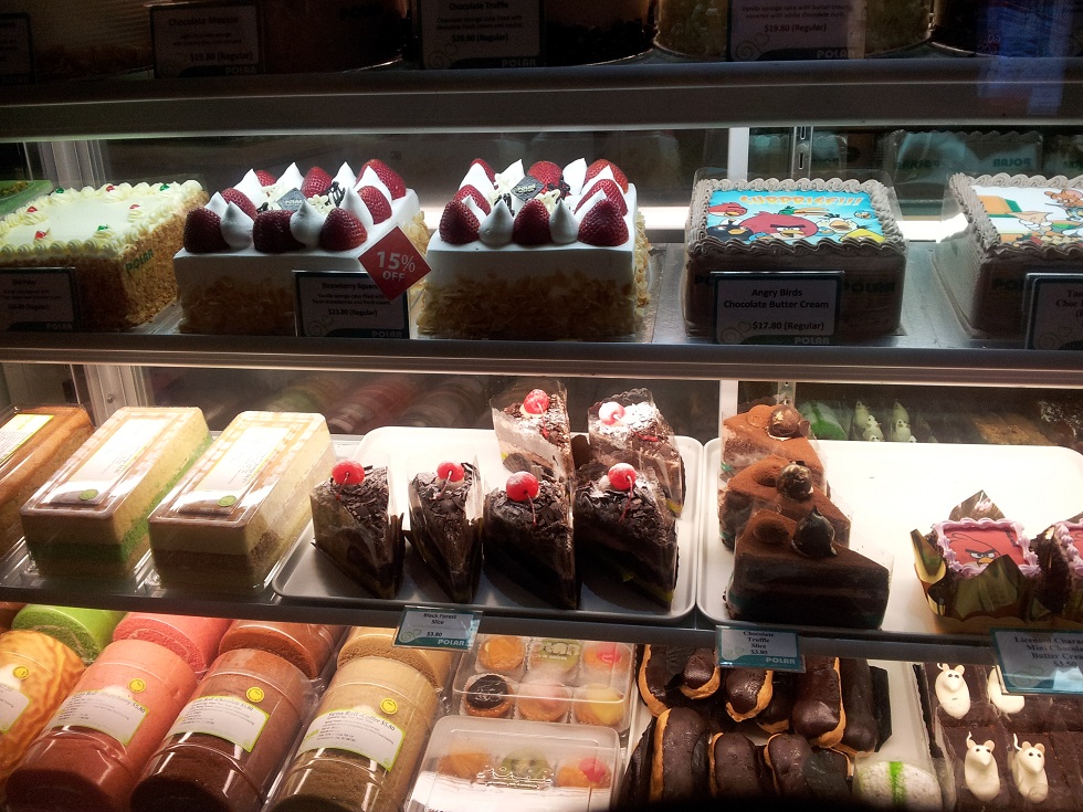 Diary Singapore 笔记新加坡 Puffs and cakes at Polar, Singapore