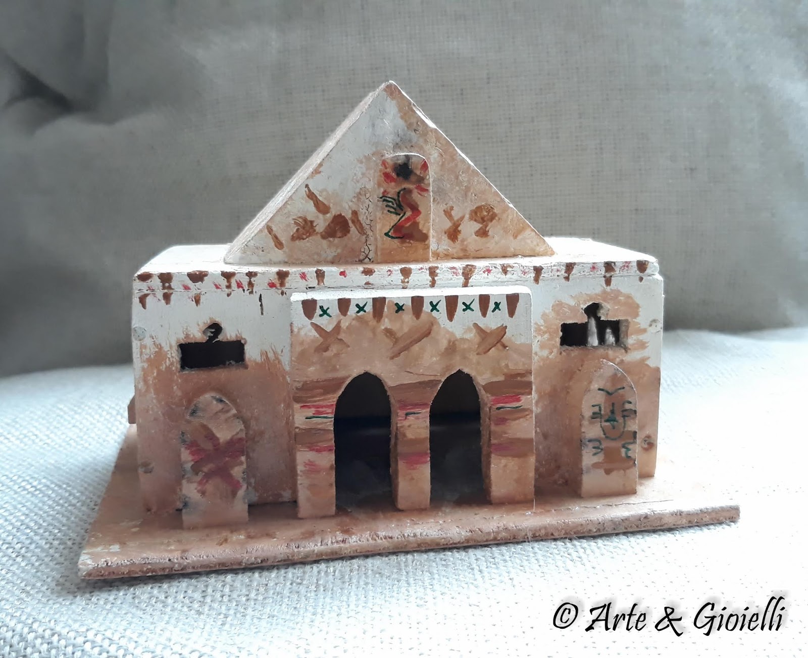 Arte & Gioielli: CASETTE ED OGGETTISTICA PER IL PRESEPE IN LEGNO